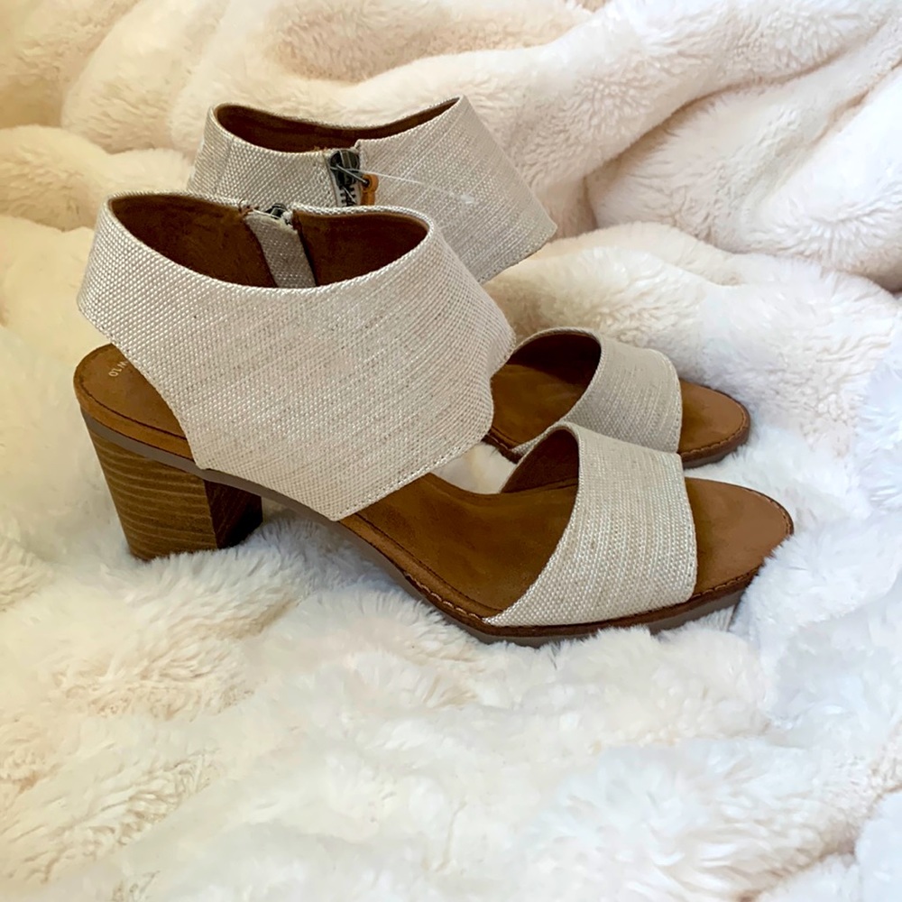 TOMS Majorca City Sandals NEW WITH BOX